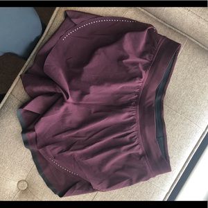 lululemon find your pace short 3” size 4 (S)